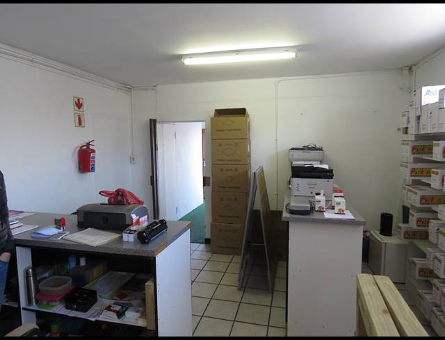 80M² RETAIL RENTED IN LOCHNERHOF